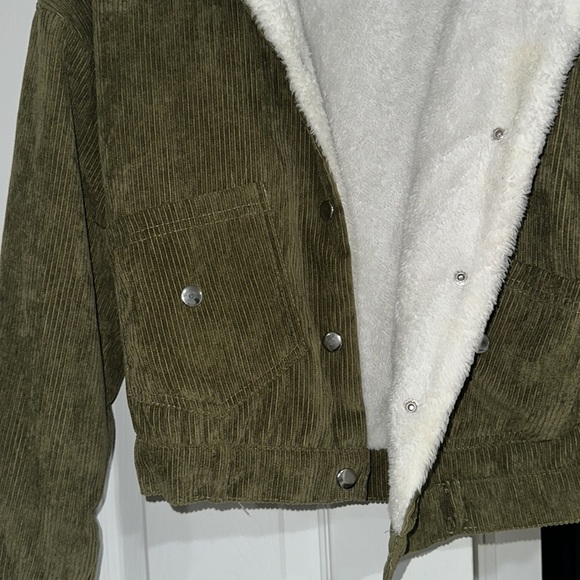 Green Corduroy Semi-Cropped Jacket - Picture 3 of 5